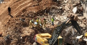 Corpo de trabalhador que morreu soterrado é retirado após quase cinco horas no Paraná