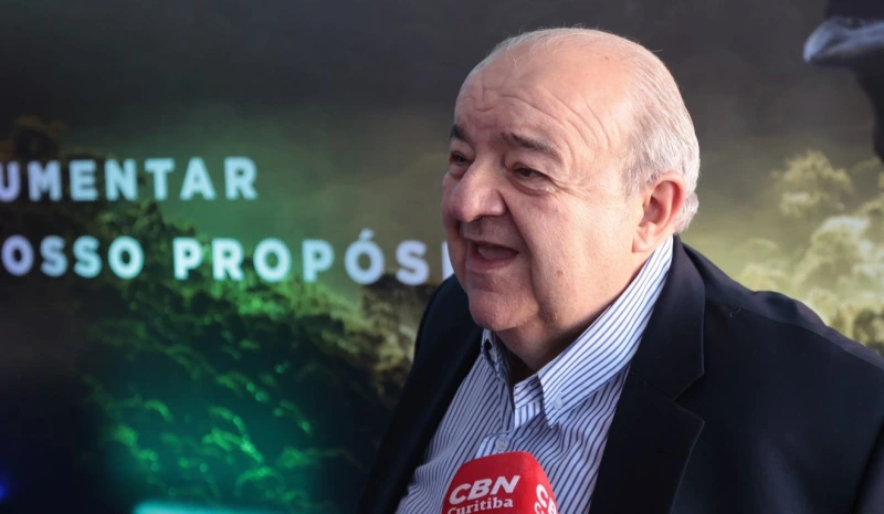 "Sigo para um novo chamado", diz Greca ao deixar o governo Ratinho para se candidatar