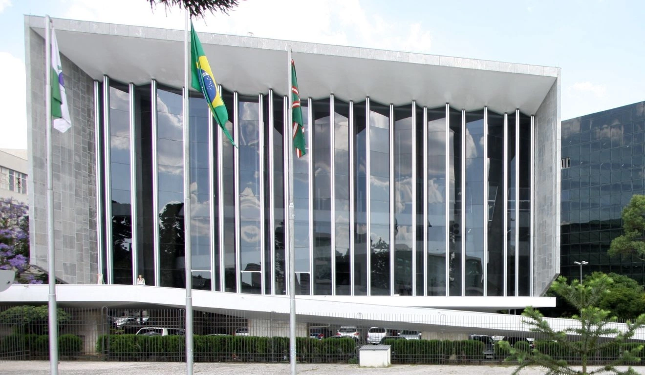 PSD e PL têm juntos mais da metade dos deputados da Alep após janela partidária