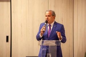 Novo ministro do Empreendedorismo votou a favor de impeachment de Dilma