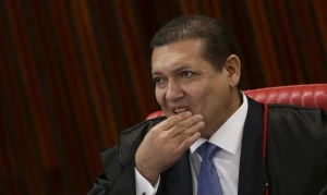 Indicados por Bolsonaro ao STF assumirão comando do TSE pela primeira vez