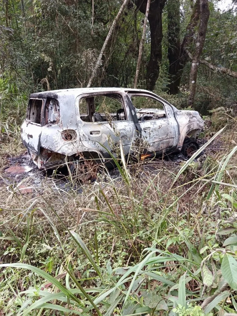 Corpo é encontrado dentro de carro incendiado próximo a ponte em Quedas do Iguaçu