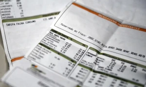 Conta de luz pode subir 19% no Paraná em junho; Aneel abre consulta