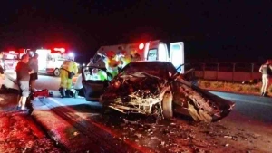 Motorista morre após bater na traseira de ônibus na PR-323, em Cruzeiro do Oeste