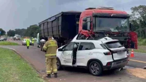 Pai presencia acidente que matou filha e deixou esposa em estado grave na BR-277, em Céu Azul