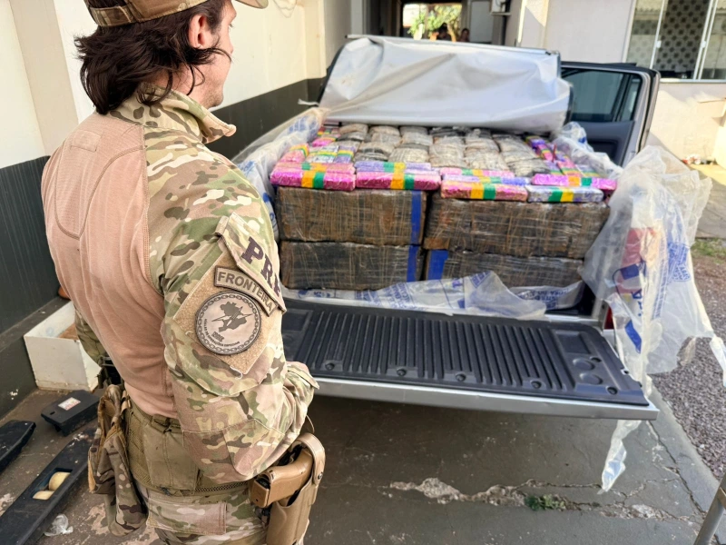 Após perseguição, homem é preso com quase 1 tonelada de maconha no oeste do estado