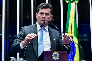 Moro: "Sou o adversário do Lula no PR, ninguém é mais adversário do que eu"