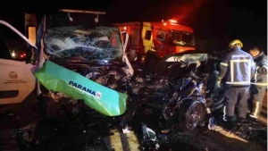 Motorista morre após bater de frente com ambulância de Toledo na PR-323