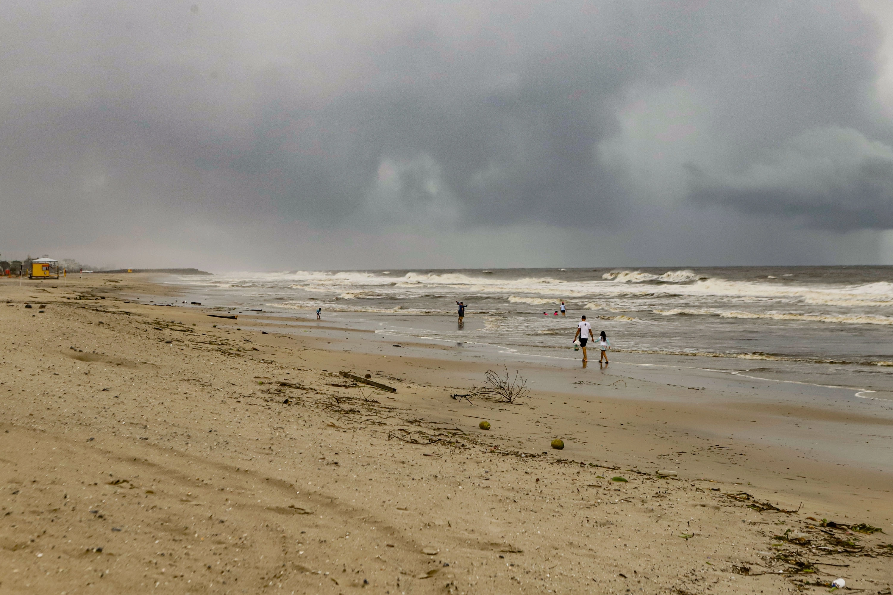 Fim de semana de mudança no tempo: calor dá lugar a pancadas de chuva no Paraná