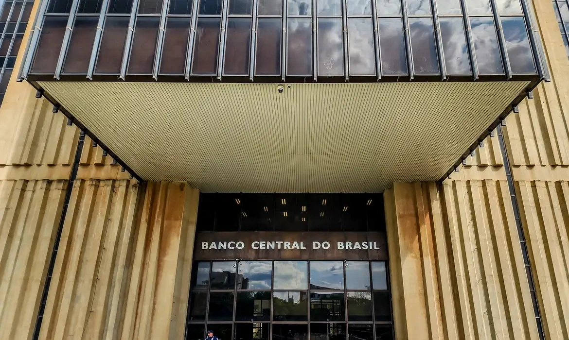 Banco Central reduz juros básicos para 14,5% ao ano