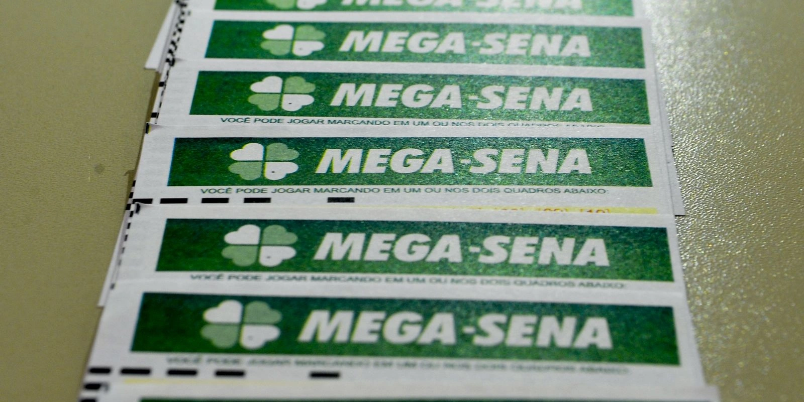 Mega-Sena acumula novamente e prêmio principal vai para R$ 130 milhões
