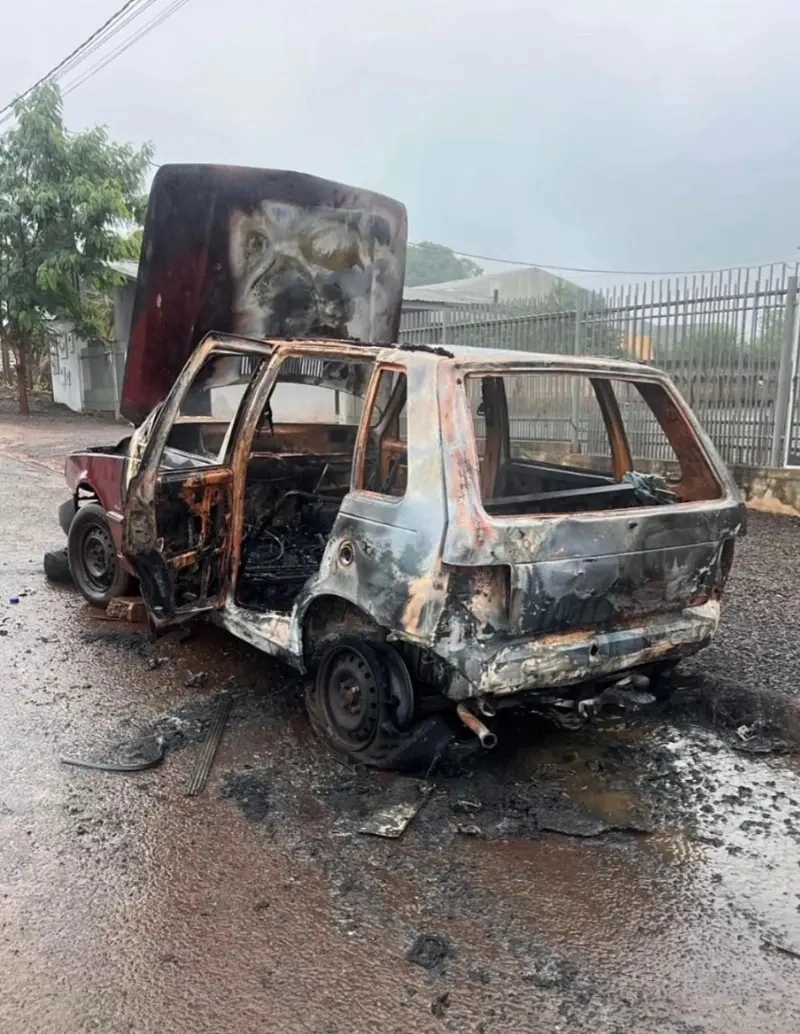 Homem é preso após incendiar carro da ex-companheira em Palotina
