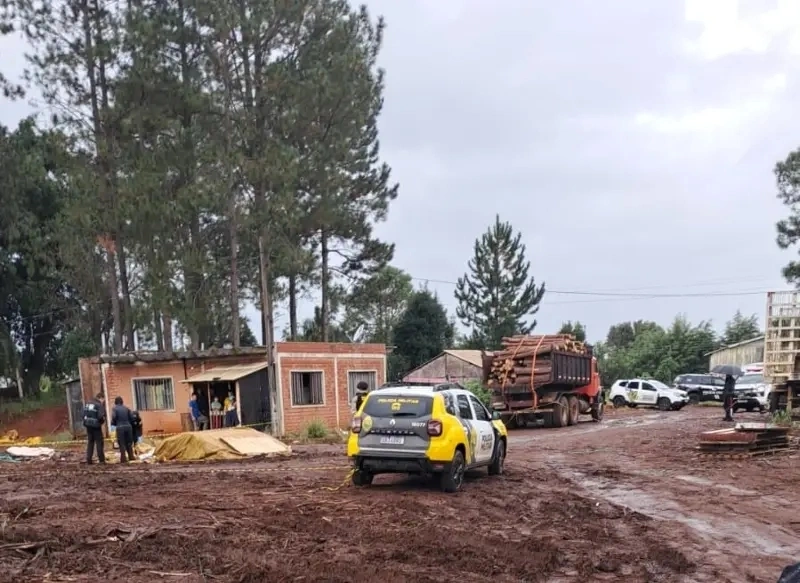 Bebê recém-nascido é encontrado morto dentro de sacolas no interior do PR