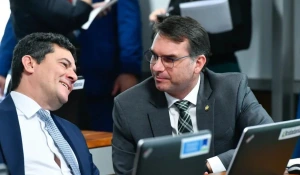 Com Flávio Bolsonaro, Moro lança pré-candidatura ao governo do Paraná no dia 29