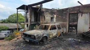 Trabalhador perde moradia, veículos e sustento em incêndio em Toledo