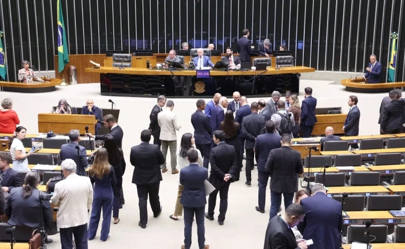 Câmara aprova PEC que amplia imunidade tributária de igrejas