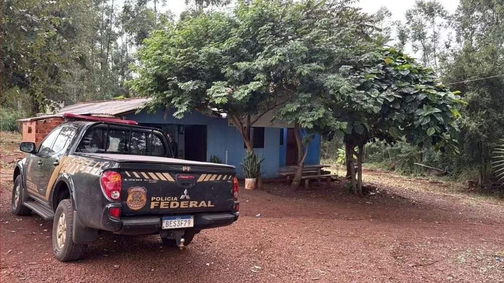 Mulher é presa no Paraná por atrair jovens estrangeiras para exploração sexual em boates com falsas promessas de trabalho