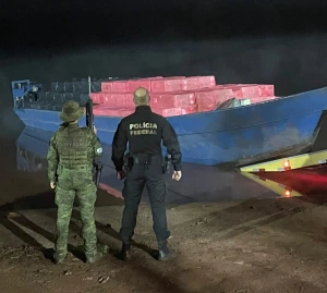Policiais apreendem carga de cigarros contrabandeados avaliada em R$ 1,38 milhão em Guaíra