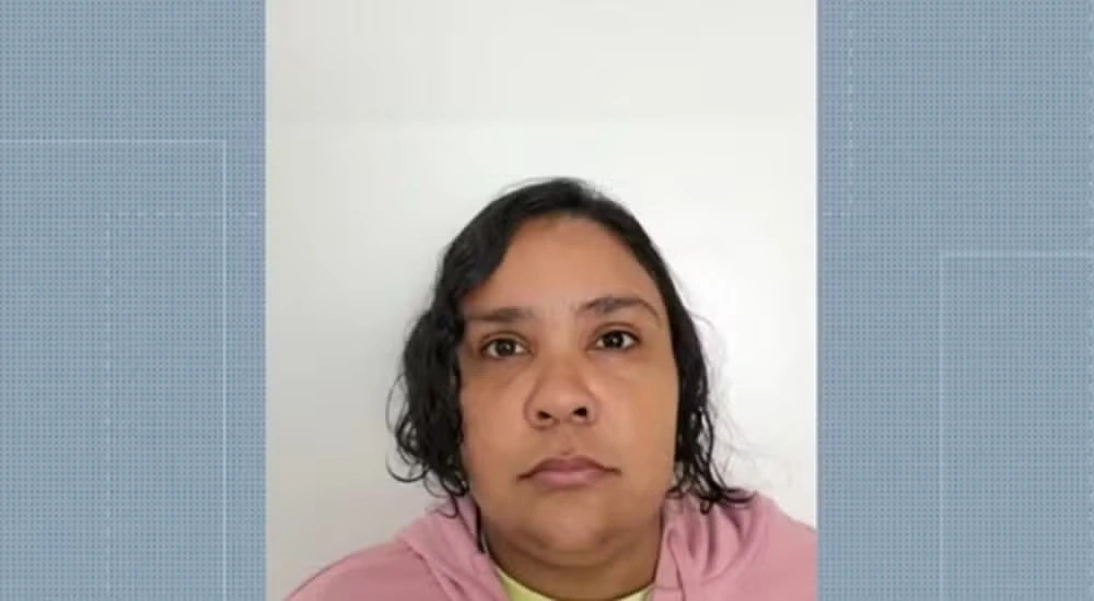 Mamadeira, chupeta e desenhos: como agia mulher de 37 anos que fingiu ter 12