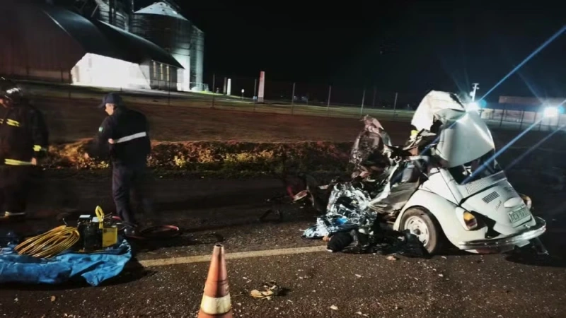 Pais que encontraram filho morto em acidente no Paraná estavam a caminho de consulta médica em Assis Chateaubriand