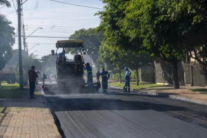 Ruas dos bairros Industrial, Gisela e Porto Alegre de Toledo recebem recape asfáltico