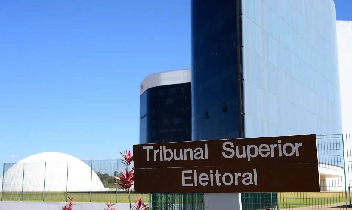 TSE decide manter em 2026 limites de gastos de campanha de 2022