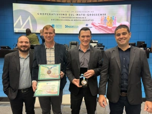 Copagril recebe Medalha do Mérito Legislativo em homenagem ao Cooperativismo Sul-Mato-Grossense