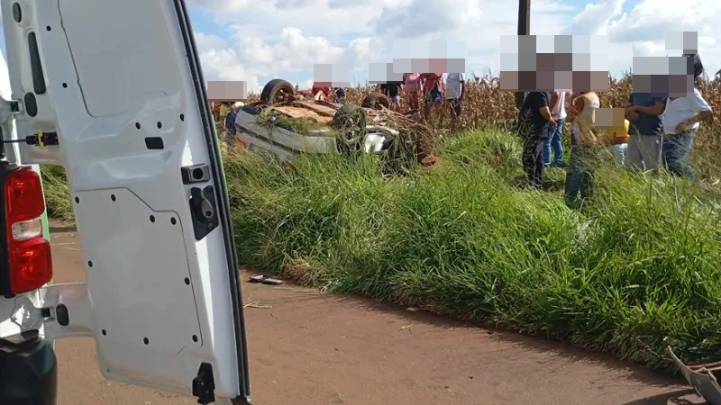 Três morrem e uma pessoa fica presa às ferragens em grave acidente em Alto Piquiri