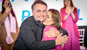Michelle deve disputar Senado por desejo de Bolsonaro, apesar de crise com Flávio