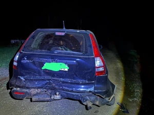 Colisão traseira deixa motorista ferido na PR-467, em Marechal Cândido Rondon