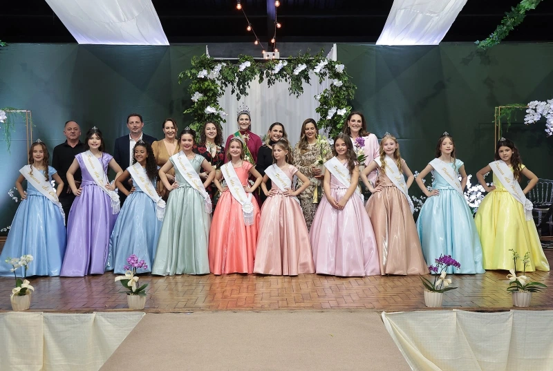 Café Colonial reúne autoridades e comunidade no lançamento oficial da 26ª Festa das Orquídeas e elege a Princesa das Orquídeas 2026