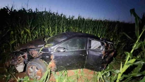 Motorista é arremessada de carro e morre em rodovia no Paraná