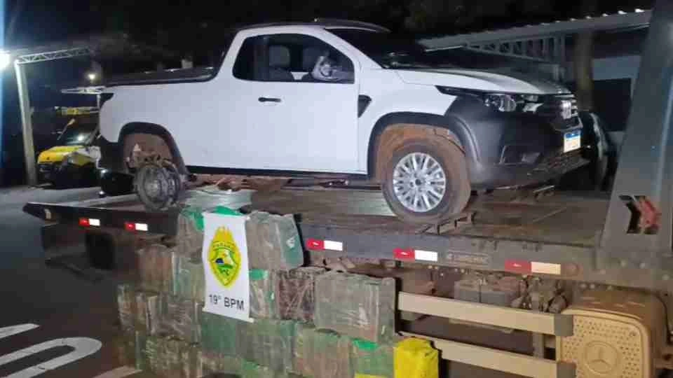 Suspeito abandona picape com 355 quilos de maconha e foge após perseguição em Toledo