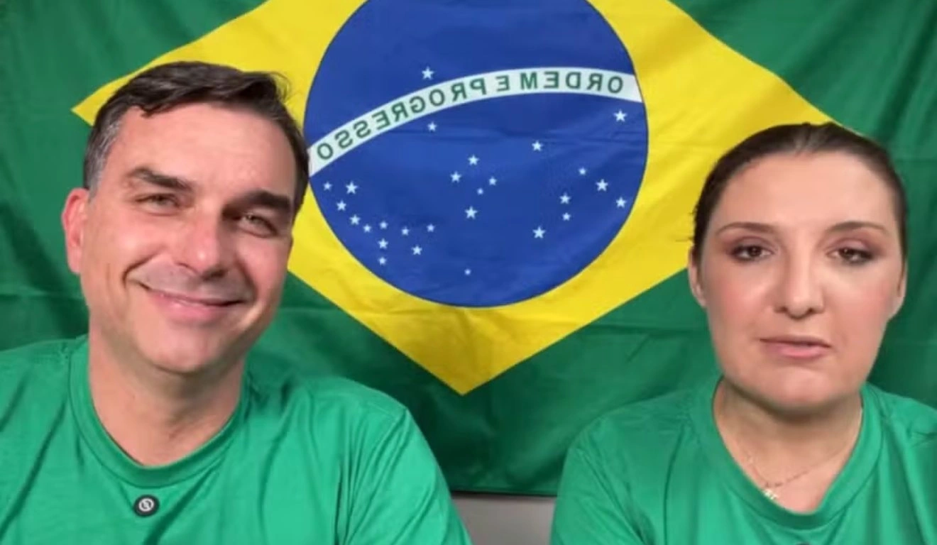 Flávio Bolsonaro lança plano "Brasil por Elas" e diz que proteção das mulheres é "pauta da direita"