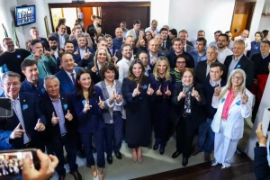 PP homologa candidatos a deputado no Paraná e adia decisão sobre apoio ao Governo
