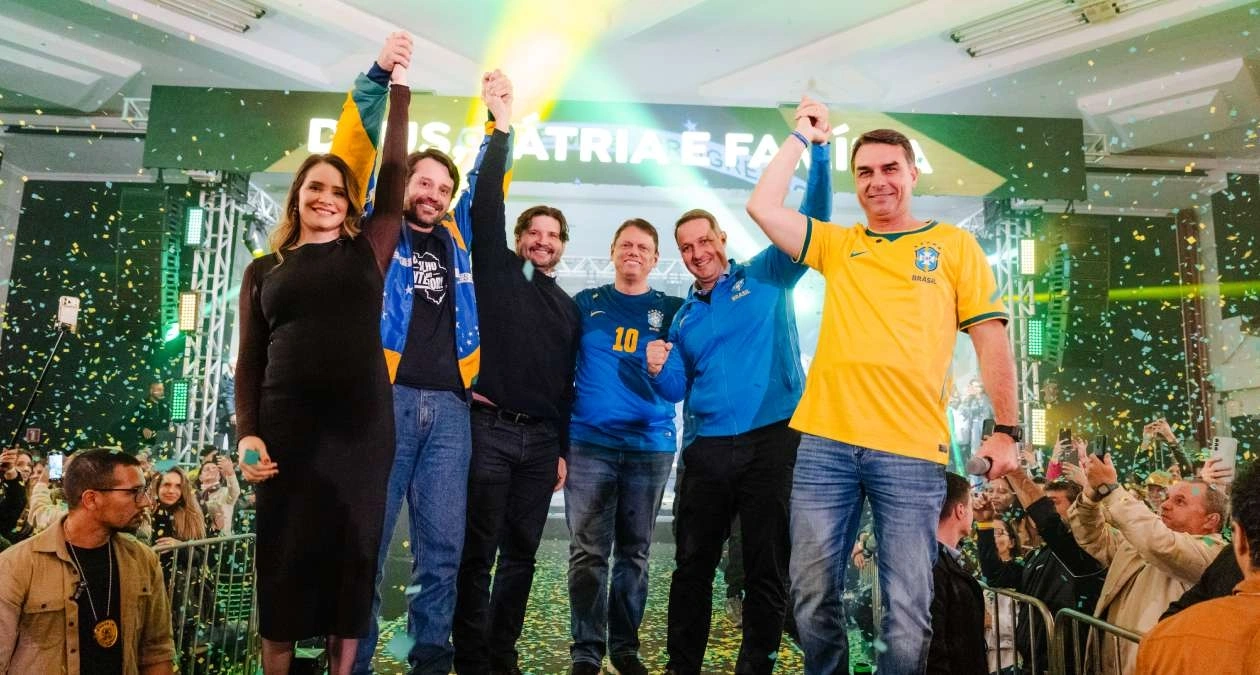 PL lança candidatura de Flávio Bolsonaro à Presidência da República