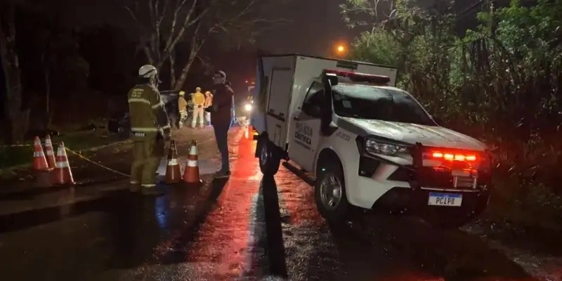 Duas jovens morrem e seis ficam feridos em acidente em Foz do Iguaçu