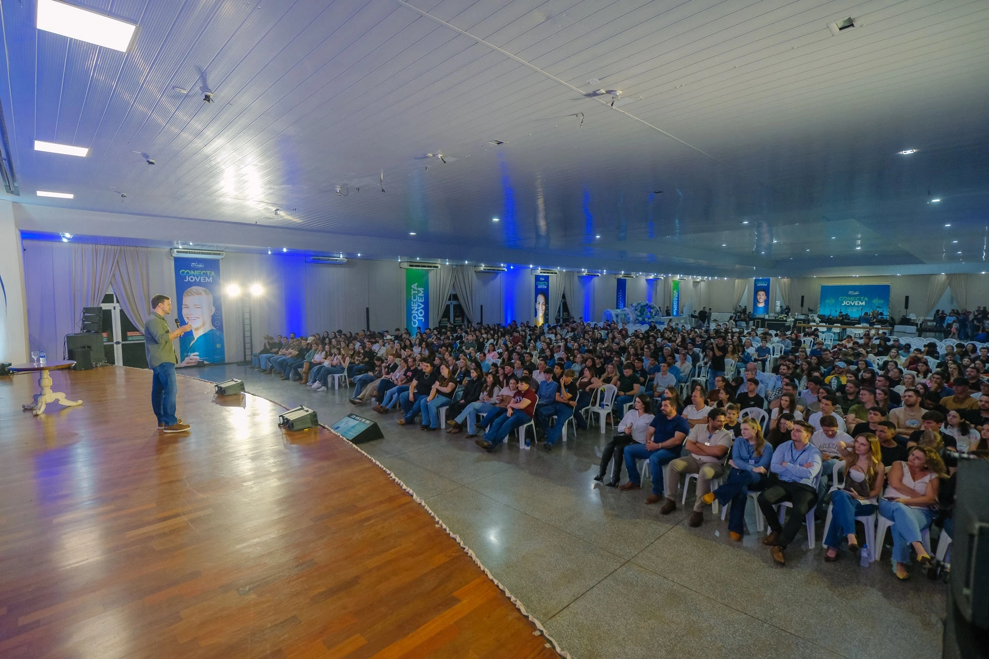 6a7ba9855380b-conectajovem26_0658