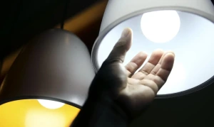 Conta de luz seguirá com bandeira amarela no mês de agosto
