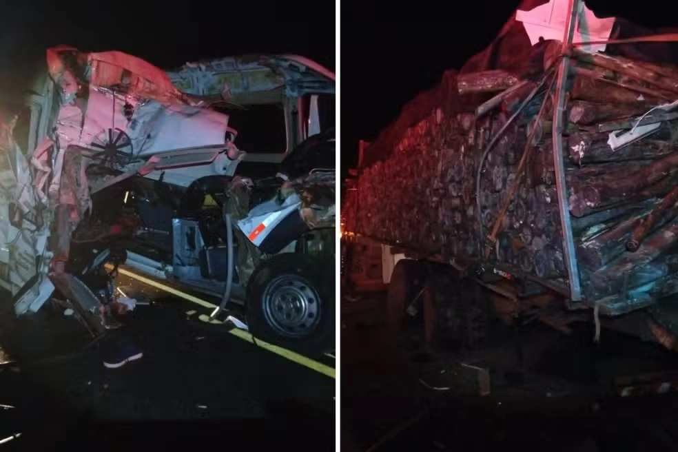 Acidente entre ambulância, picape e carreta deixa quatro pessoas mortas em MS