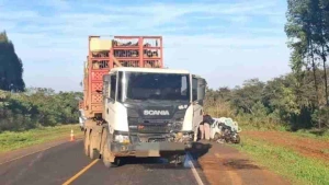 Duas pessoas morrem em colisão frontal no interior do Paraná