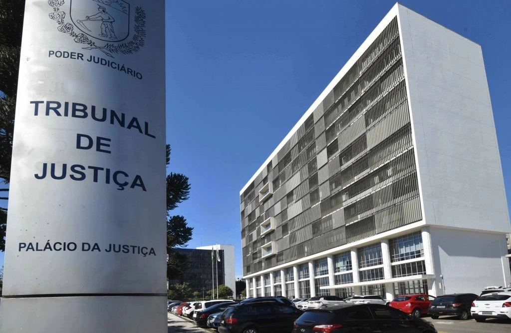 Mãe vai à Justiça pedir ajuda e quatro filhos são obrigados a pagar pensão no PR