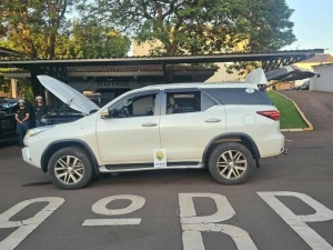 Hilux furtada em Palotina é recuperada e motorista preso em Toledo
