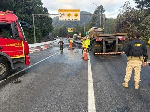 PRF registra 3 mortes e 98 feridos no feriado no Paraná