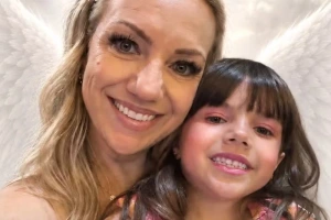 Mãe dedicada e professora: quem era mulher que morreu quase cinco meses após acidente que matou a filha no PR