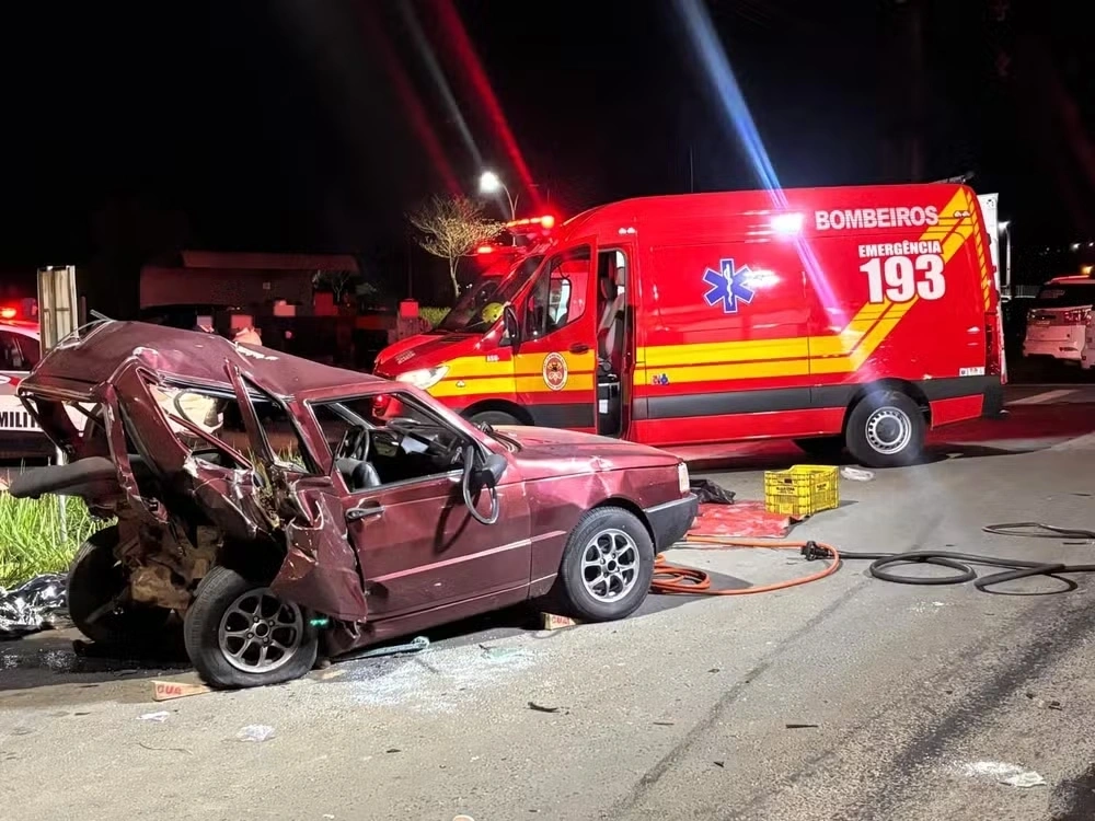 Adolescente de 15 anos morre e irmã gêmea fica ferida após motorista com sinais de embriaguez atingir carro em SC