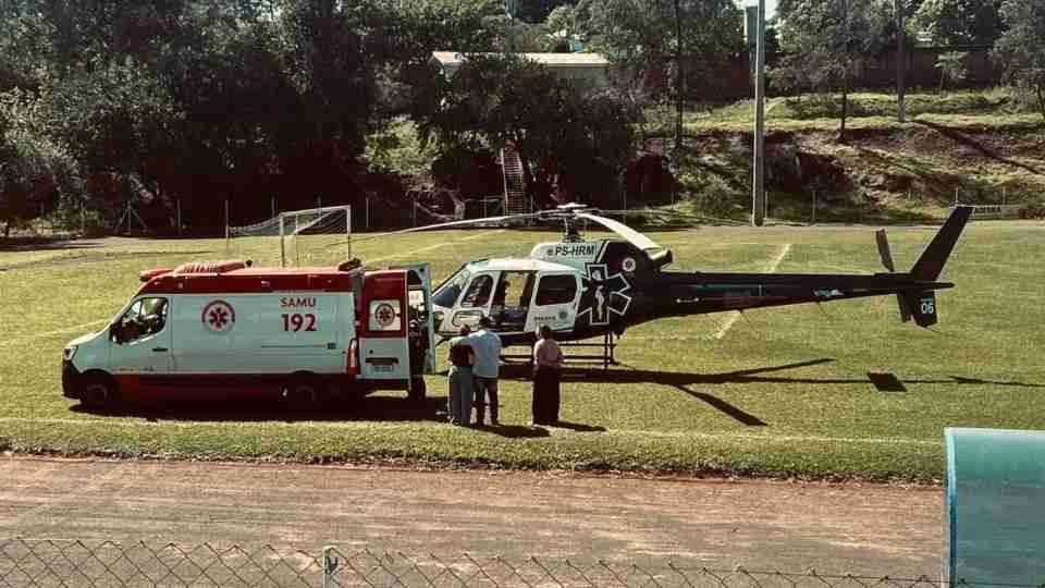 Caminhão passa por cima de motociclista e mulher fica gravemente ferida em Ubiratã