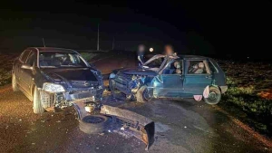 Cinco pessoas ficam feridas em colisão frontal na PR-364 em Assis Chateaubriand