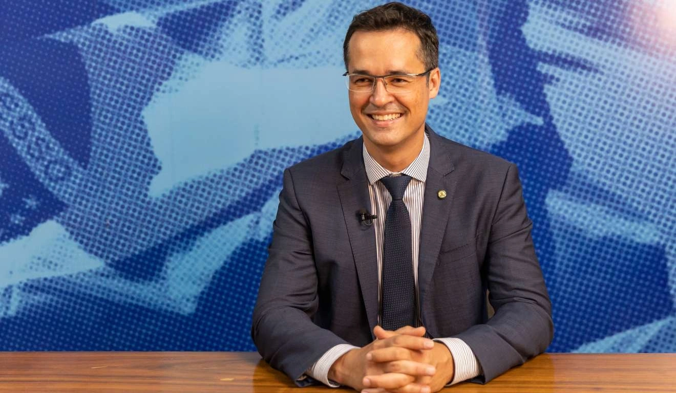 Pesquisa Neokemp: Deltan segue à frente ao Senado pelo Paraná