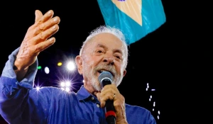 Lula afirma que mulheres aprendem a “tomar toque desde pequenas" e é detonado nas redes